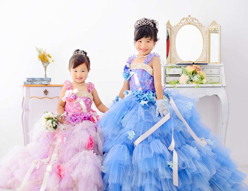 3歳と7歳の七五三姉妹はドレス撮影でプリンセス気分