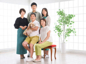 ペット同伴の家族写真撮影