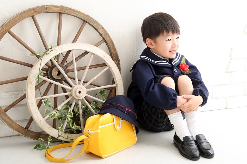 思い出いっぱいの園服で卒園＆入学記念撮影(浦安市のお客様)