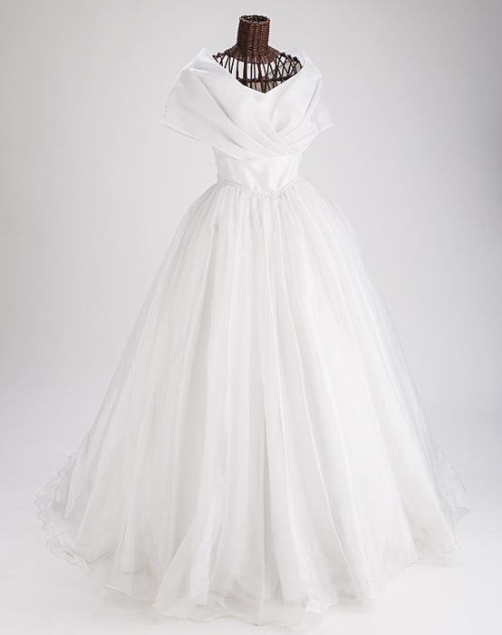 ウェディングドレス