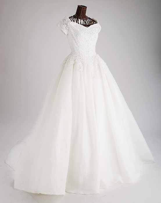 ウェディングドレス