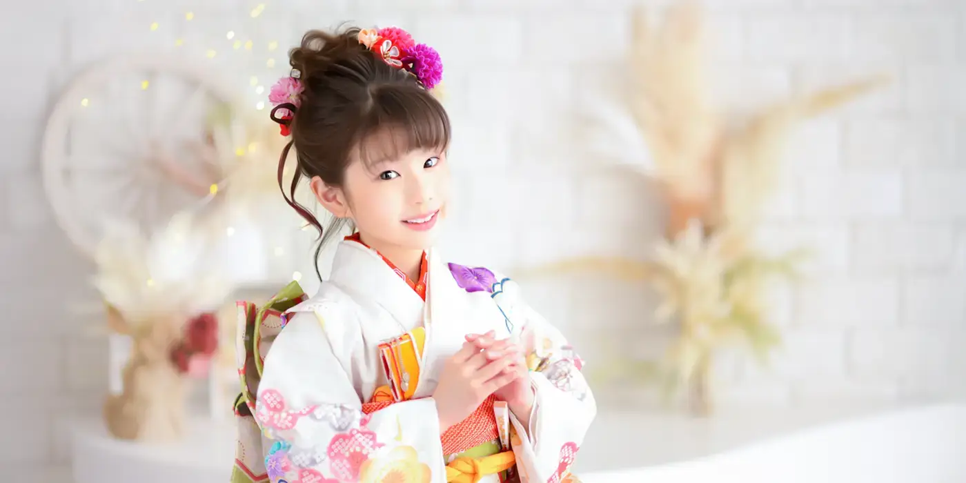 七五三7歳 笑顔の女の子