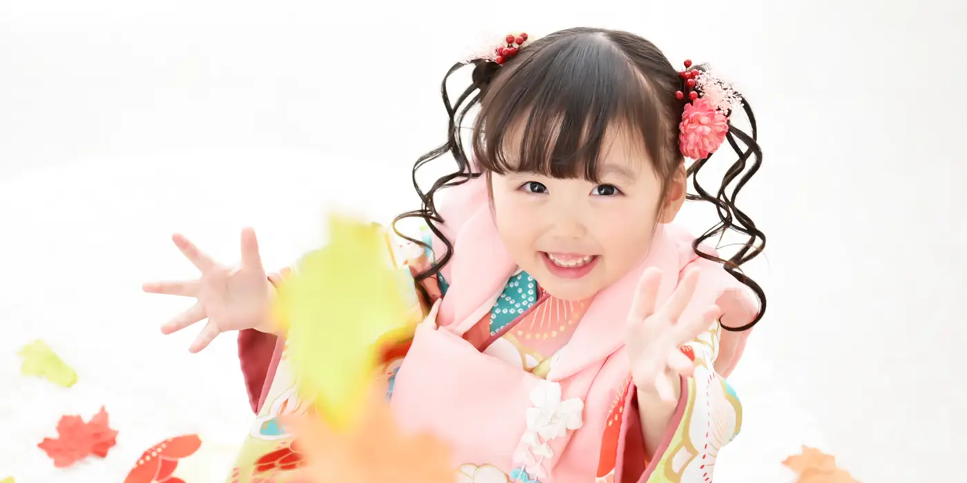 七五三3歳 笑顔の女の子