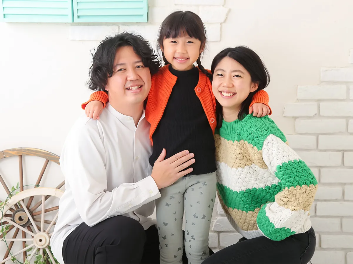 私服での家族写真撮影