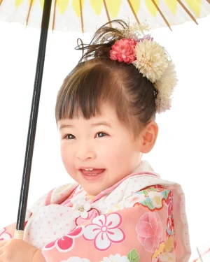 七五三 3歳女の子 逆毛でふんわり！お団子ヘア