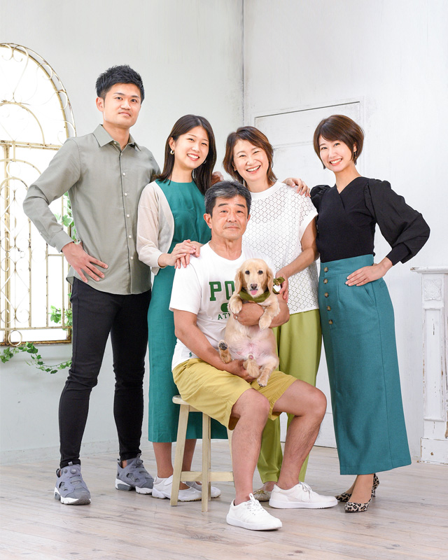 東川口店ペット同伴の家族写真撮影