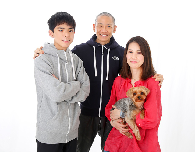 テディベア店ペット同伴の家族写真撮影
