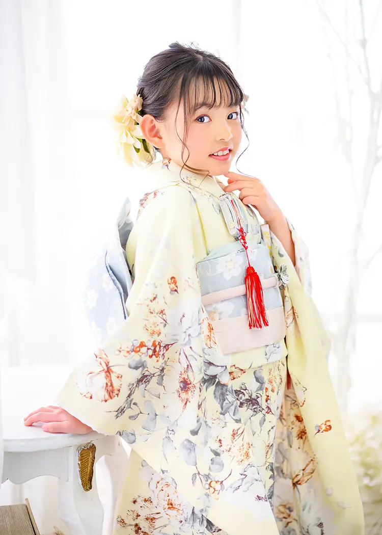 ふんわり甘めサイドシニヨン　スイートなヘアスタイルで和装だけでなくドレスにもピッタリです！