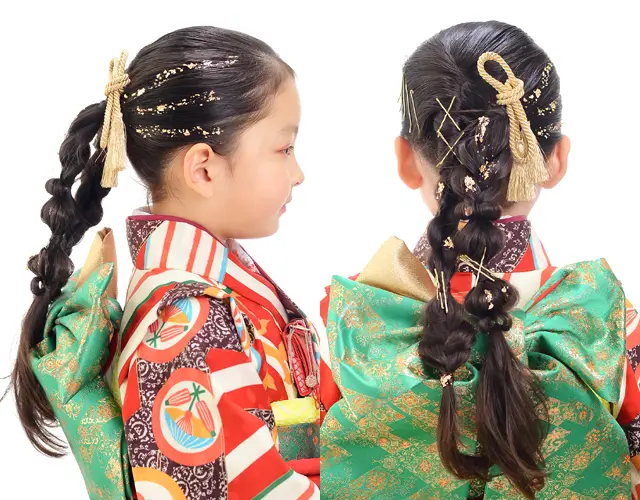 七五三の髪型金箔をつけたおしゃれなダブルタイトポニー